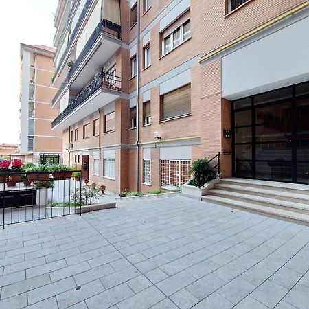 Lovely Apartment With Terrace Near The Vatican Рим Екстер'єр фото
